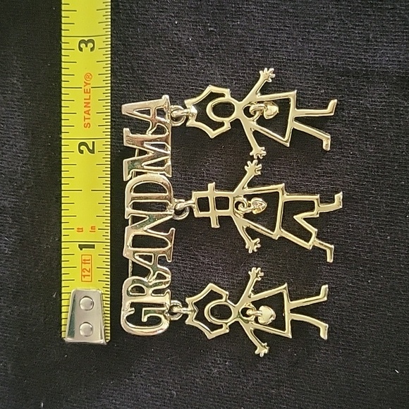 Shirt pin for Grandma - Picture 2 of 4